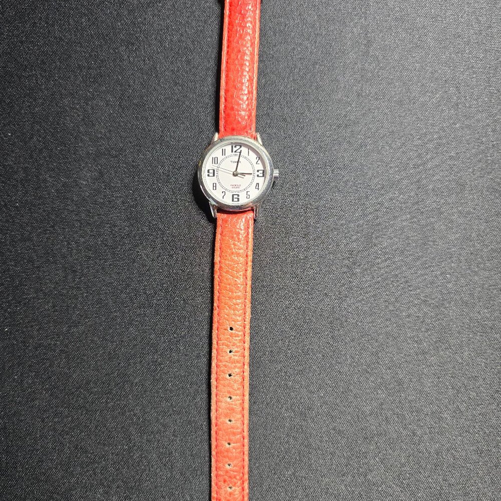 Ladies Timex Watch - Picture 3 of 3